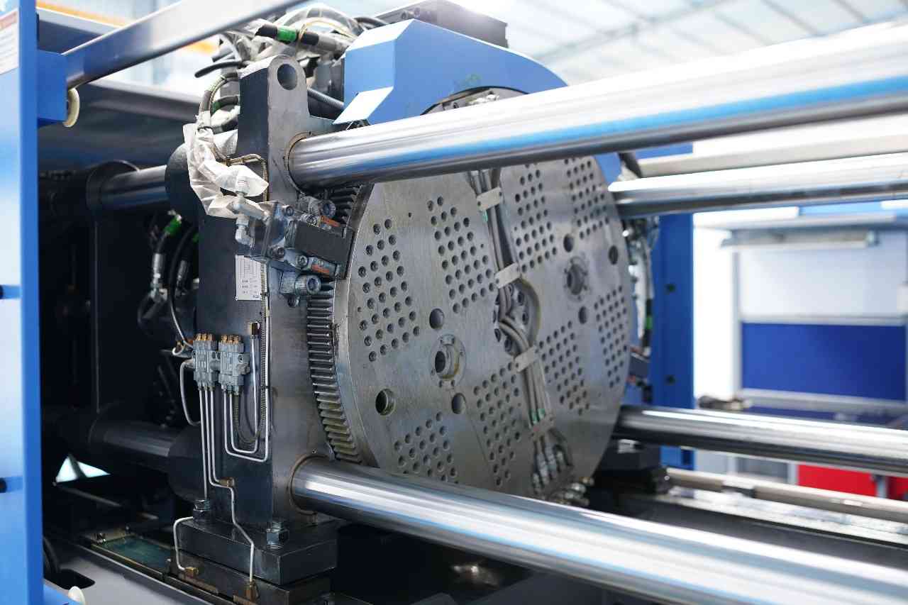 2K two-shot injection molding